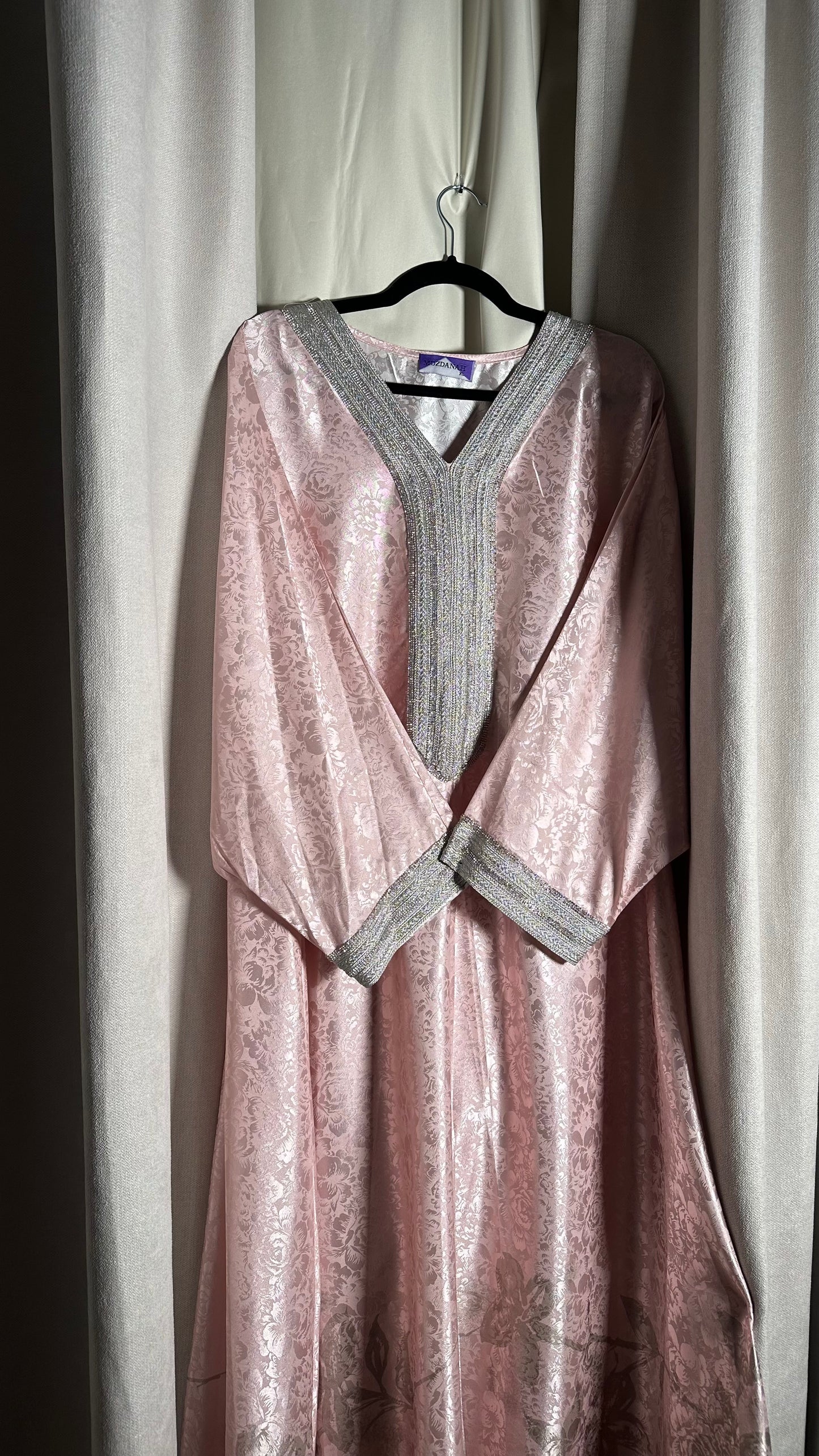 جلابيّة أنيرا