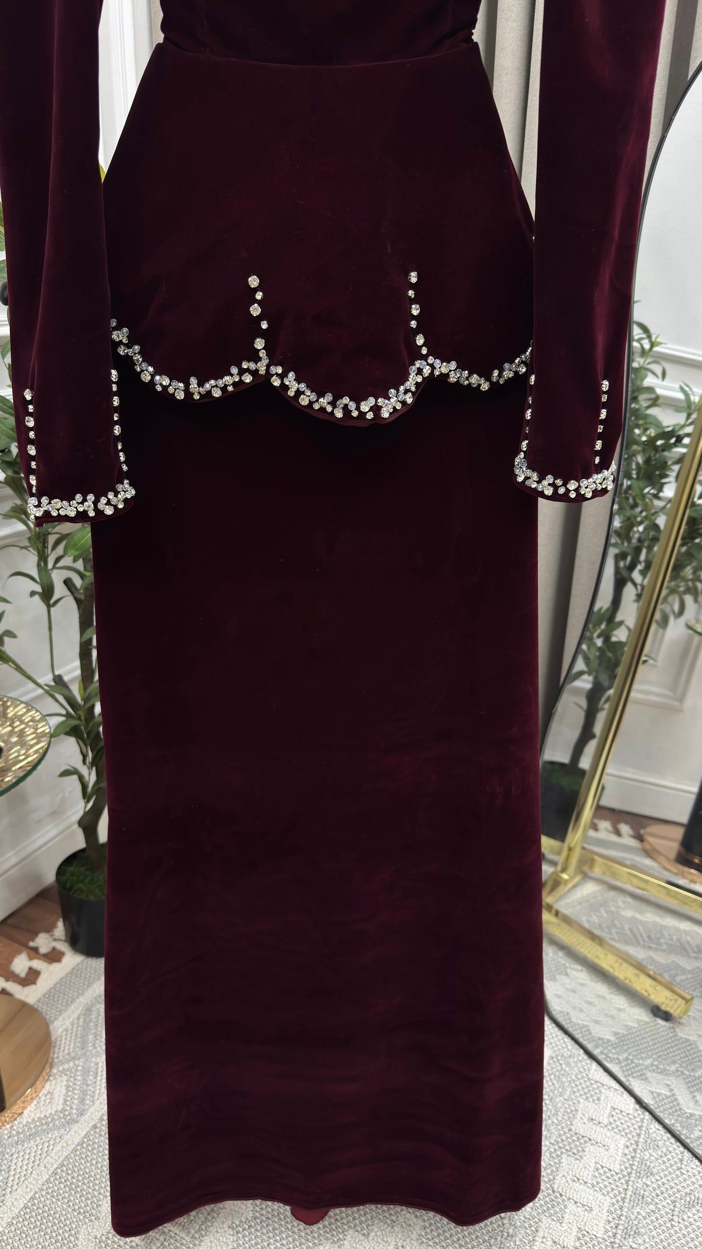 فستان مخمل عودي