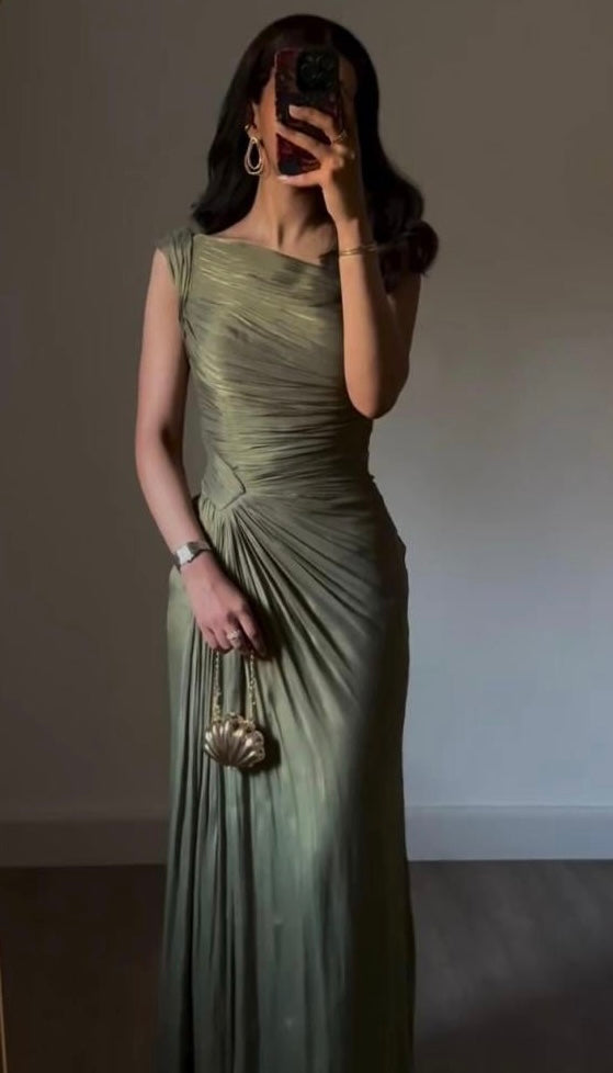 فستان سهرة بلمعة ذهبية أخضر زمردي فاخر