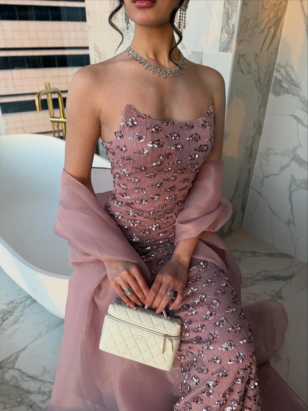 فستان باربي أنيق