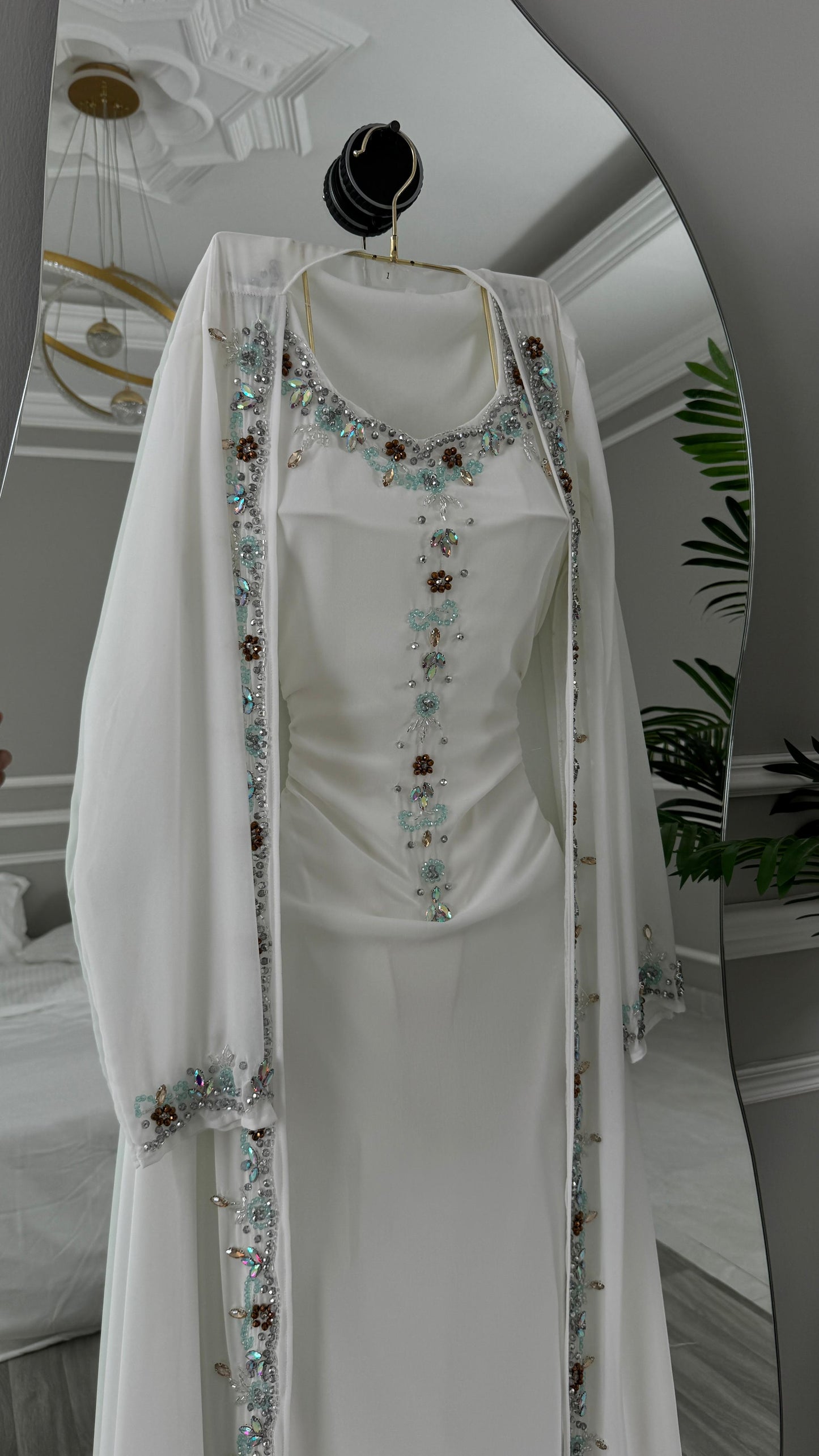 جلابية أبيض