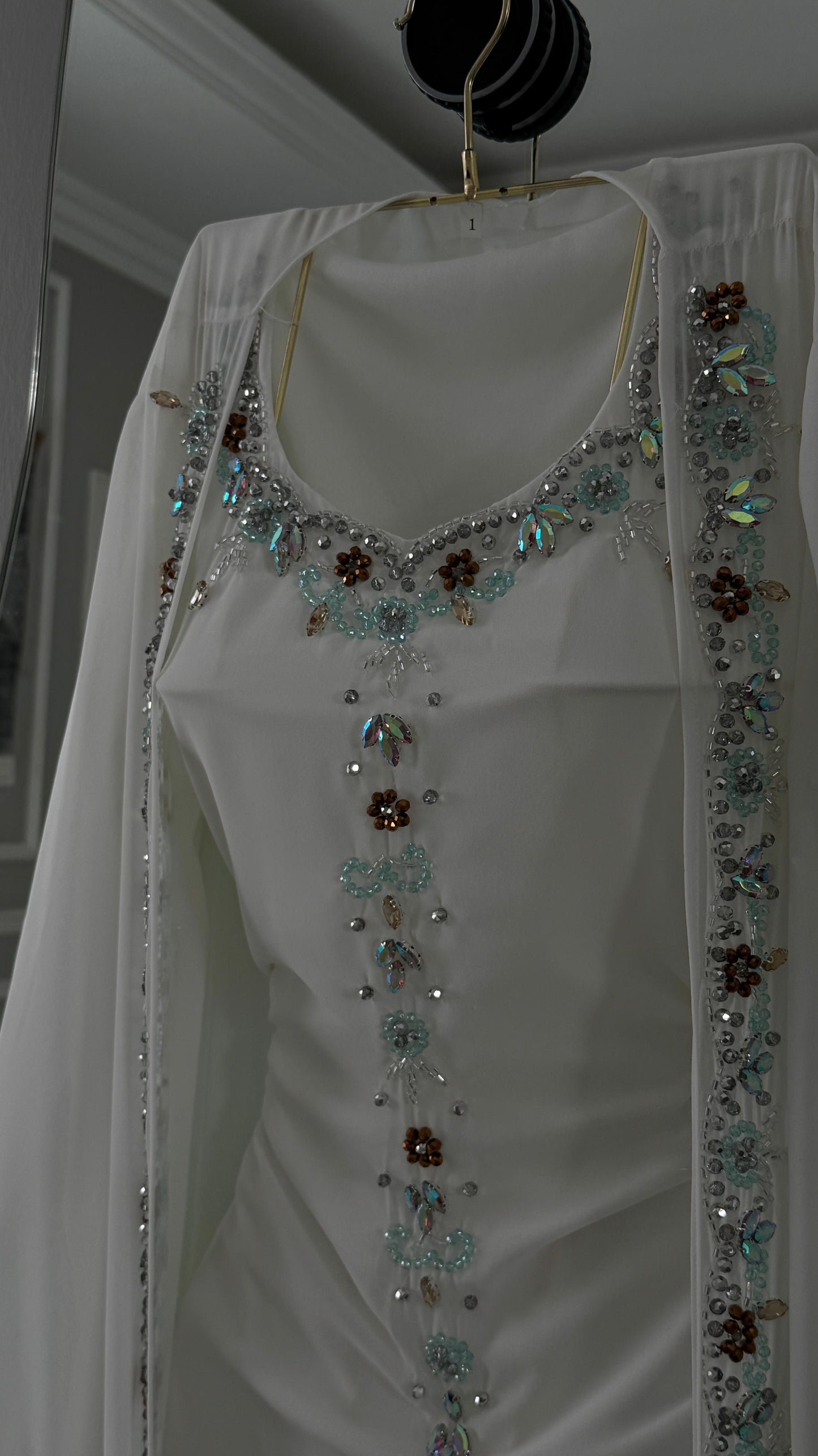 جلابية أبيض