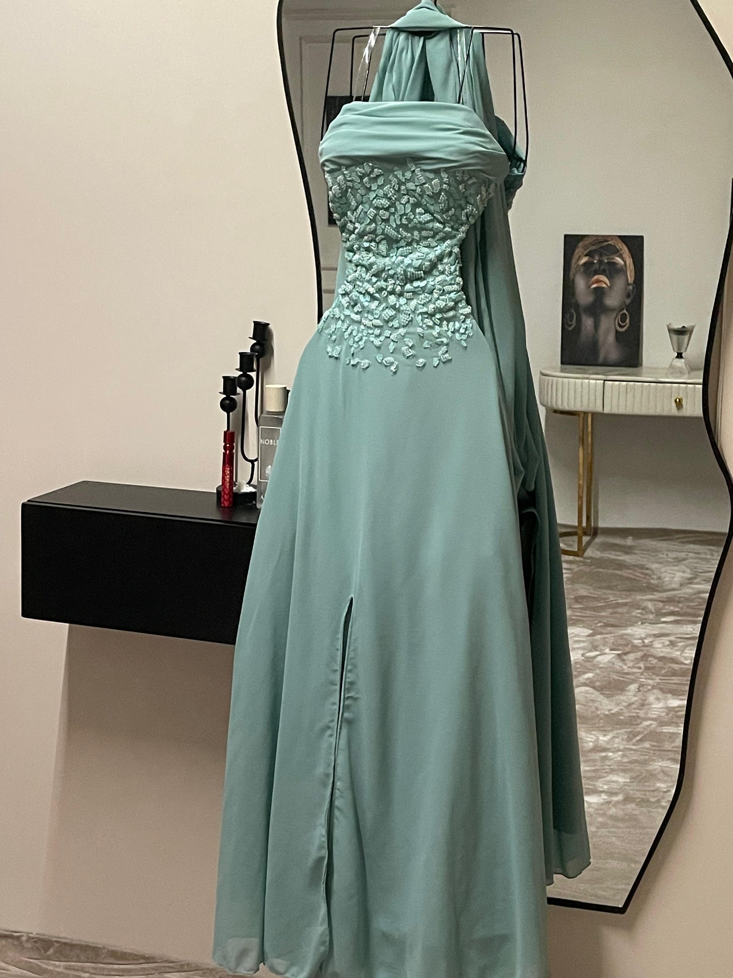 فستان فيروزي فاتح