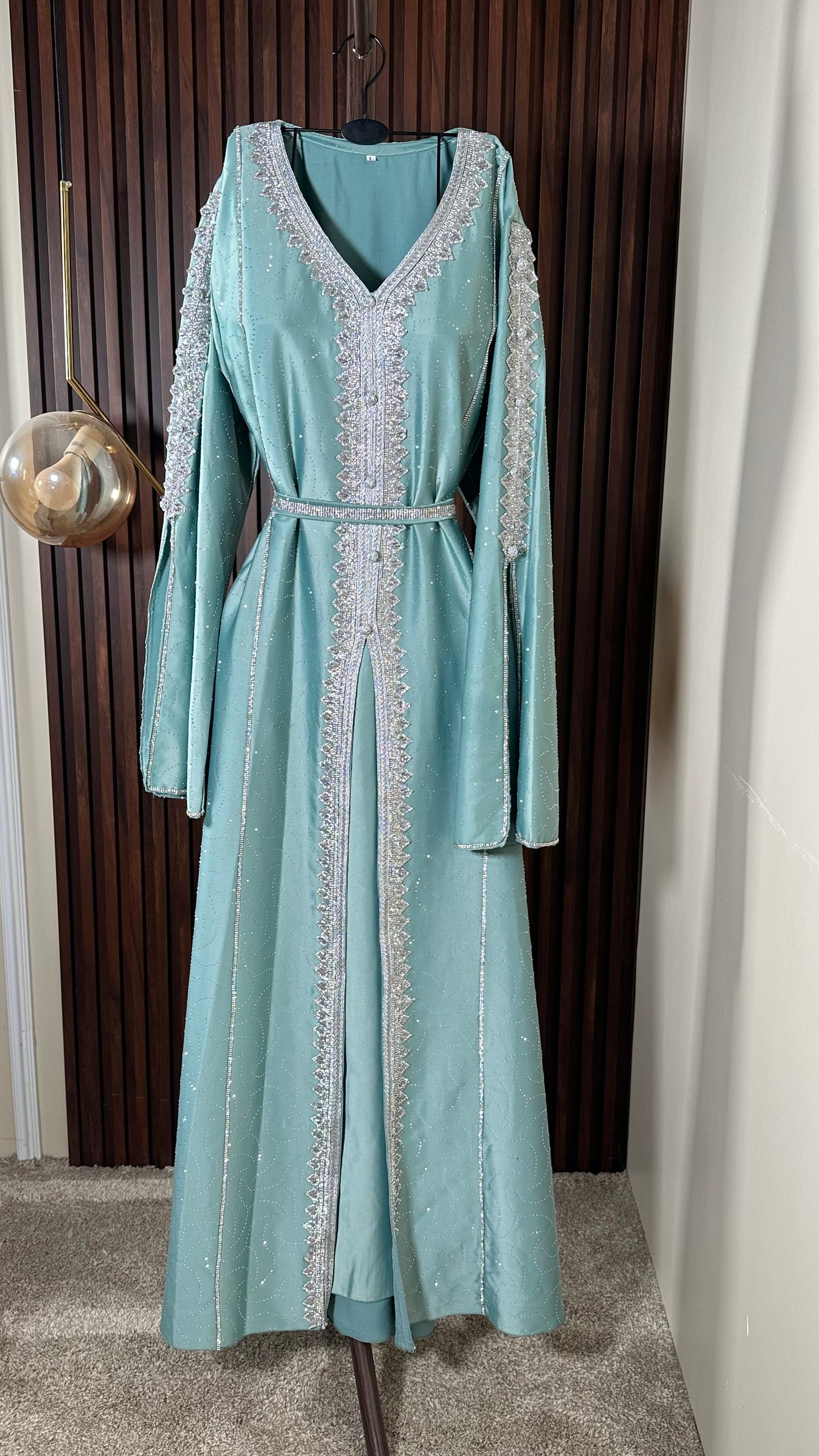 جلابيّة فيروزي