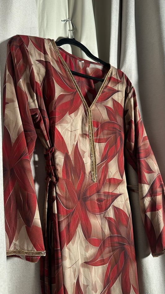 جلابيّة أحمر مشجر