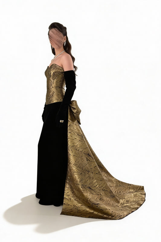 فستان ذهبي أسود