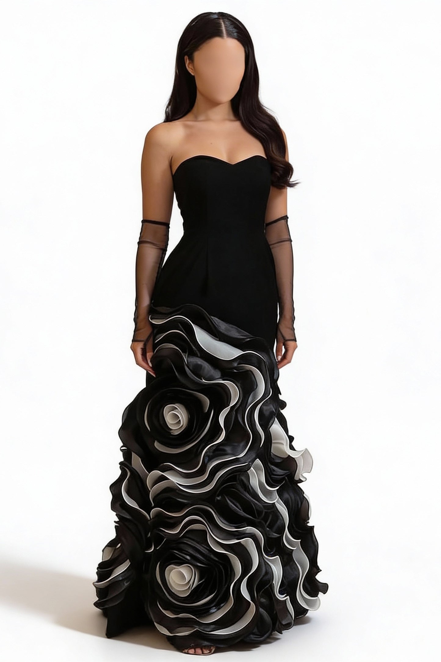 فستان أسود بتفاصيل ورد