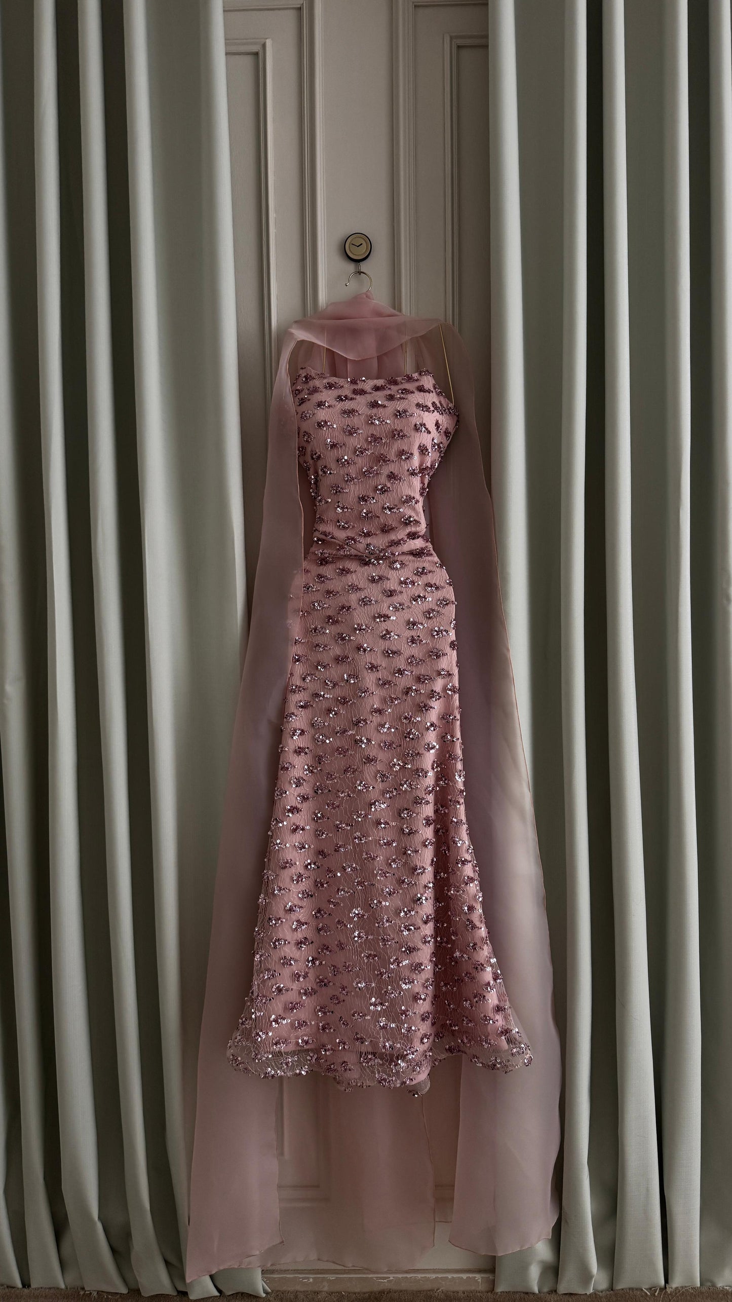 فستان باربي أنيق