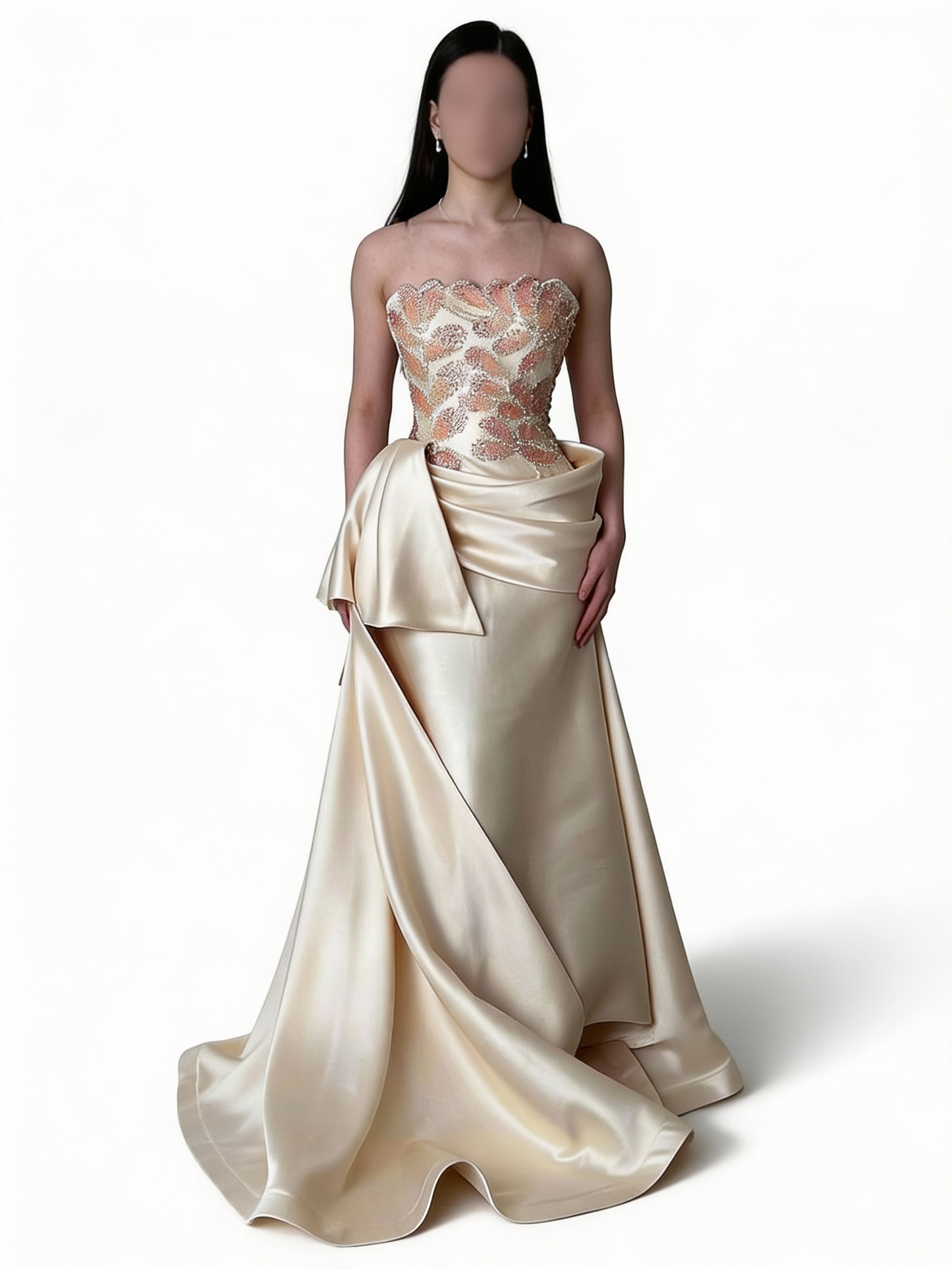 فستان كريمي بتطريز