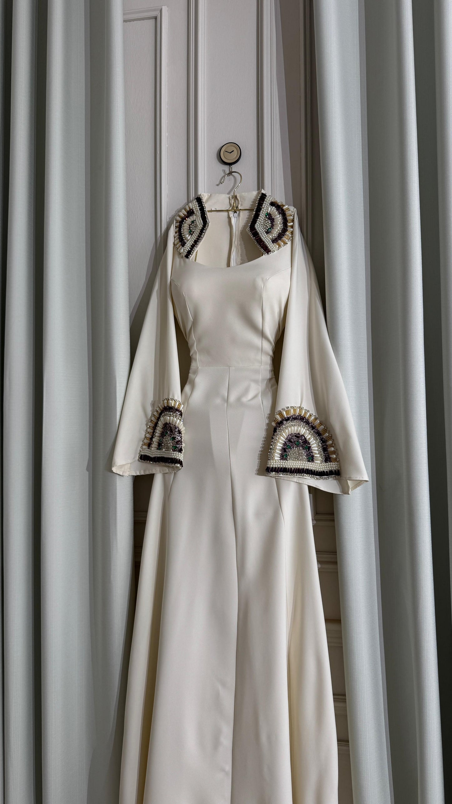 جلابية بتطريز جذاب