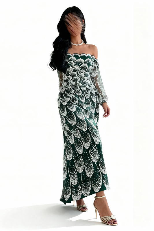 فستان أخضر لامع