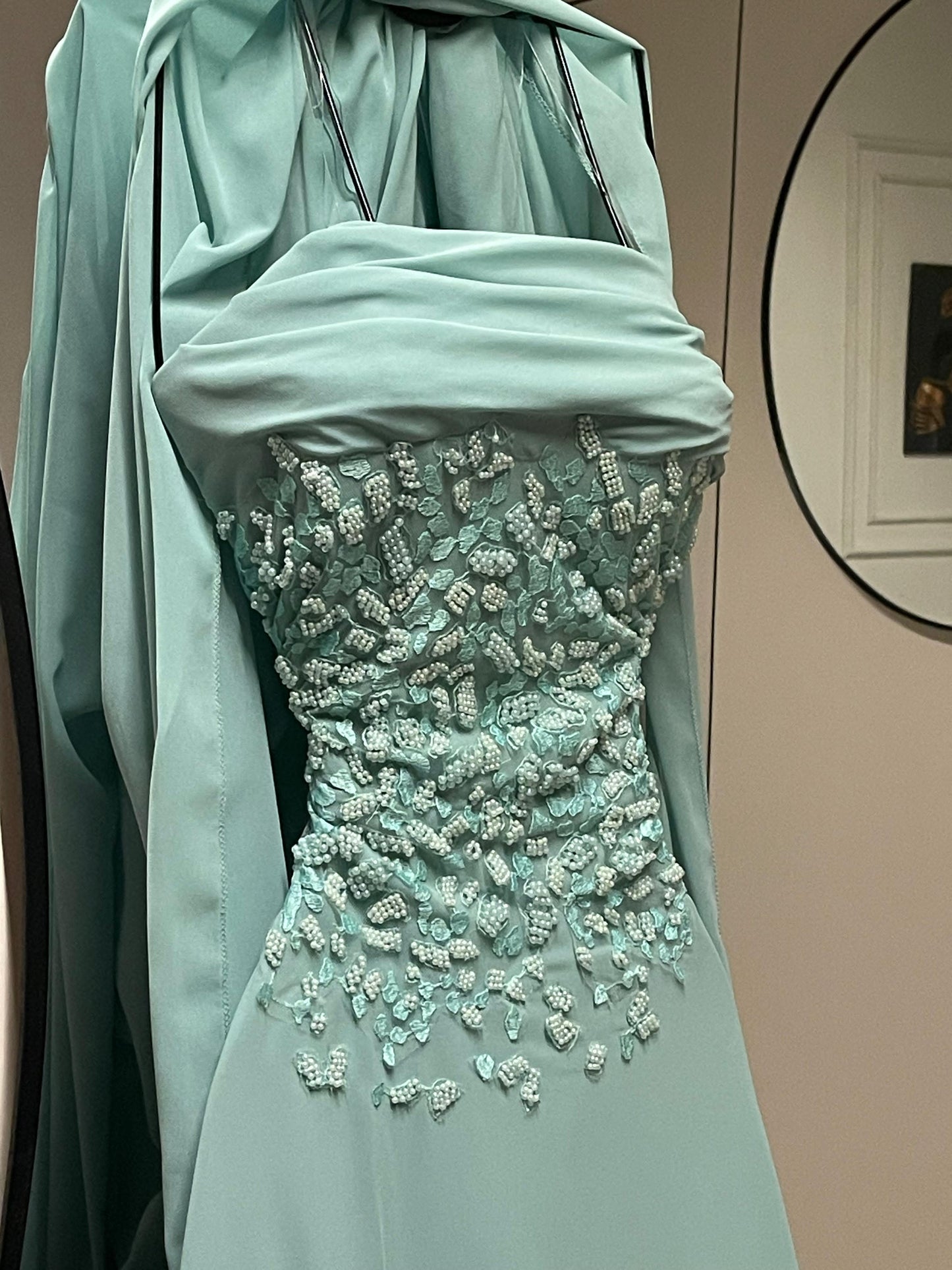 فستان فيروزي فاتح