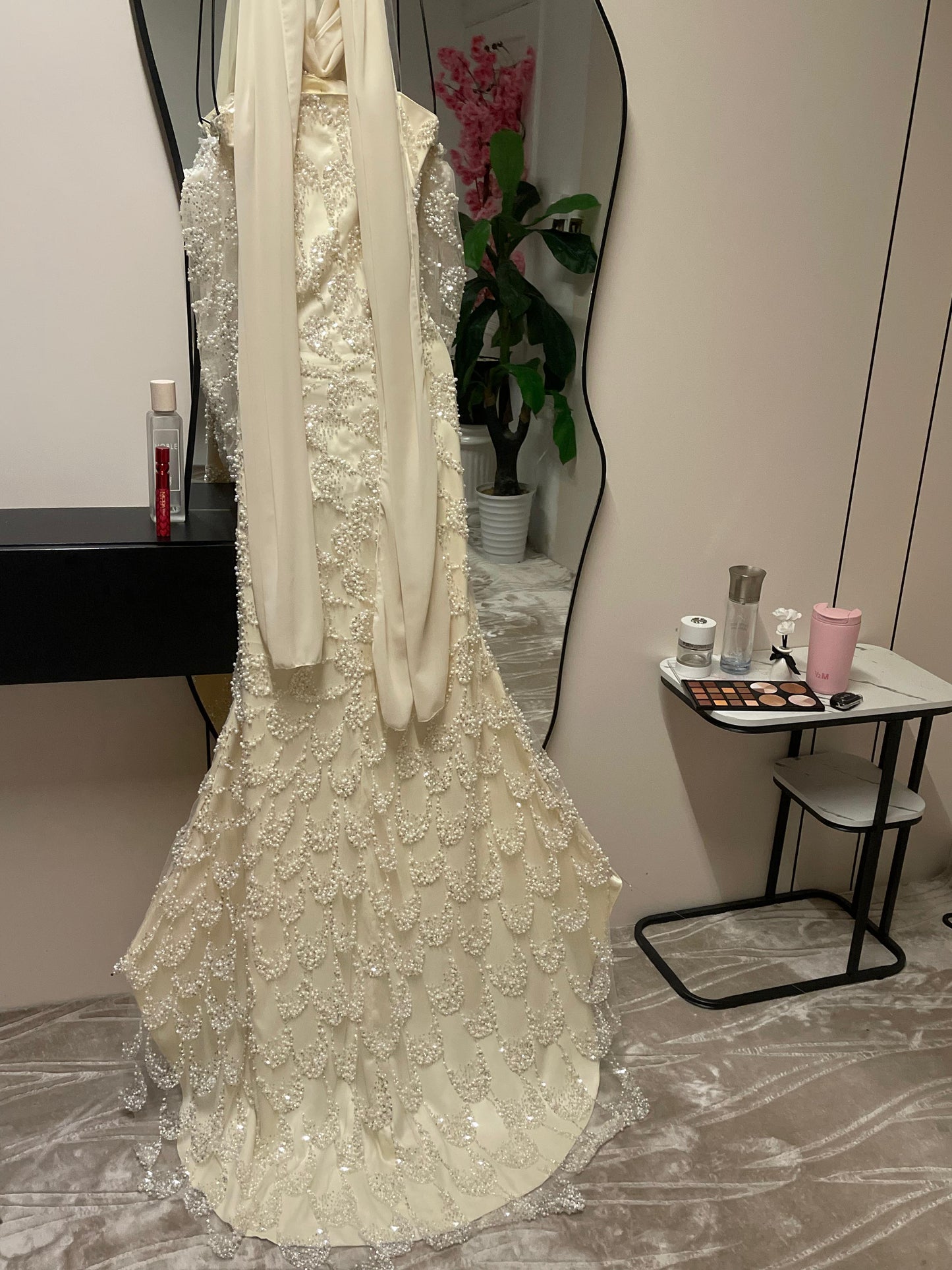 فستان سكري لامع