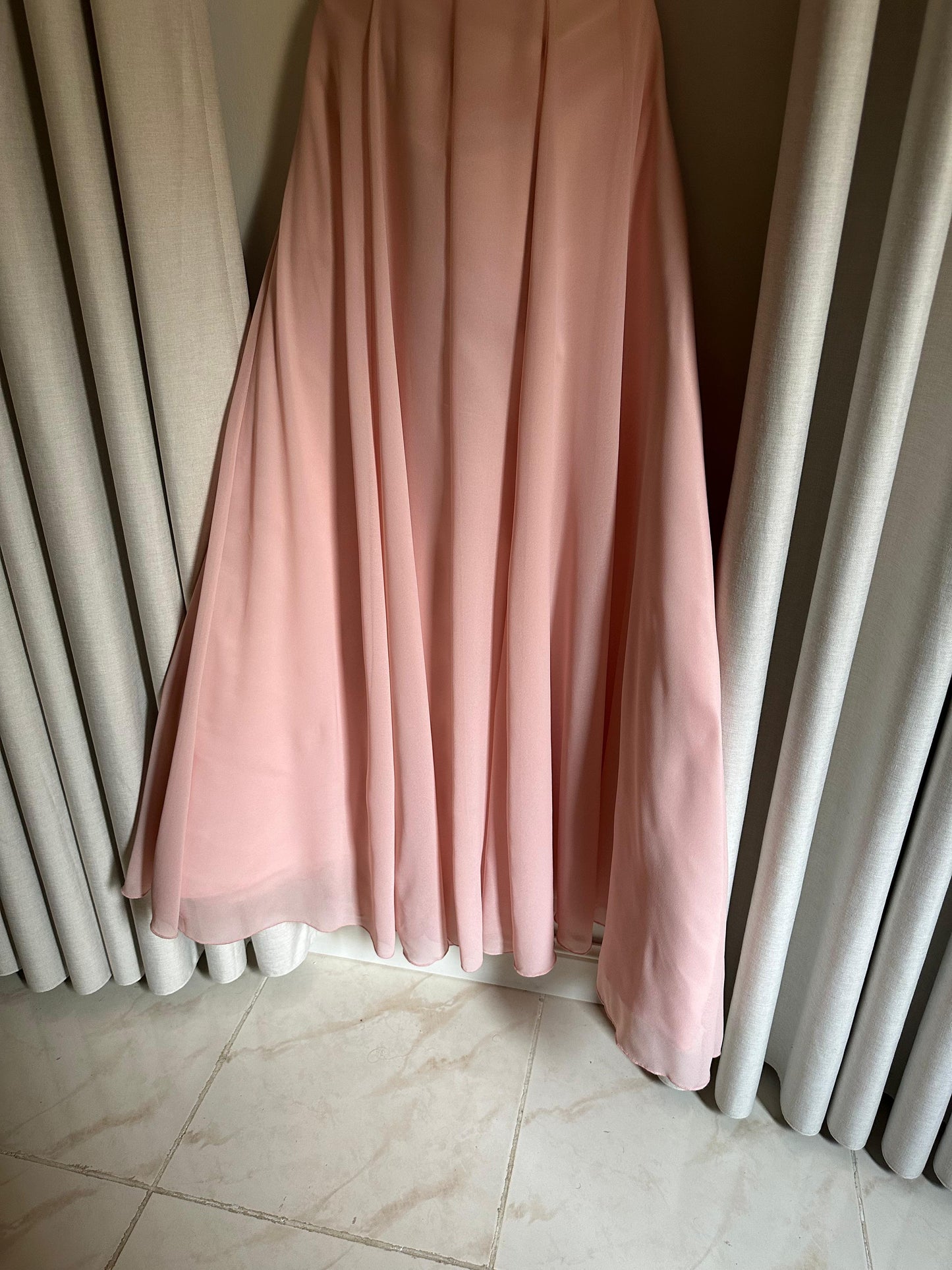 فستان باربي