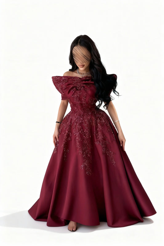 فستان احمر مطرز