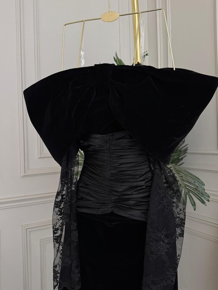 فستان اسود طويل