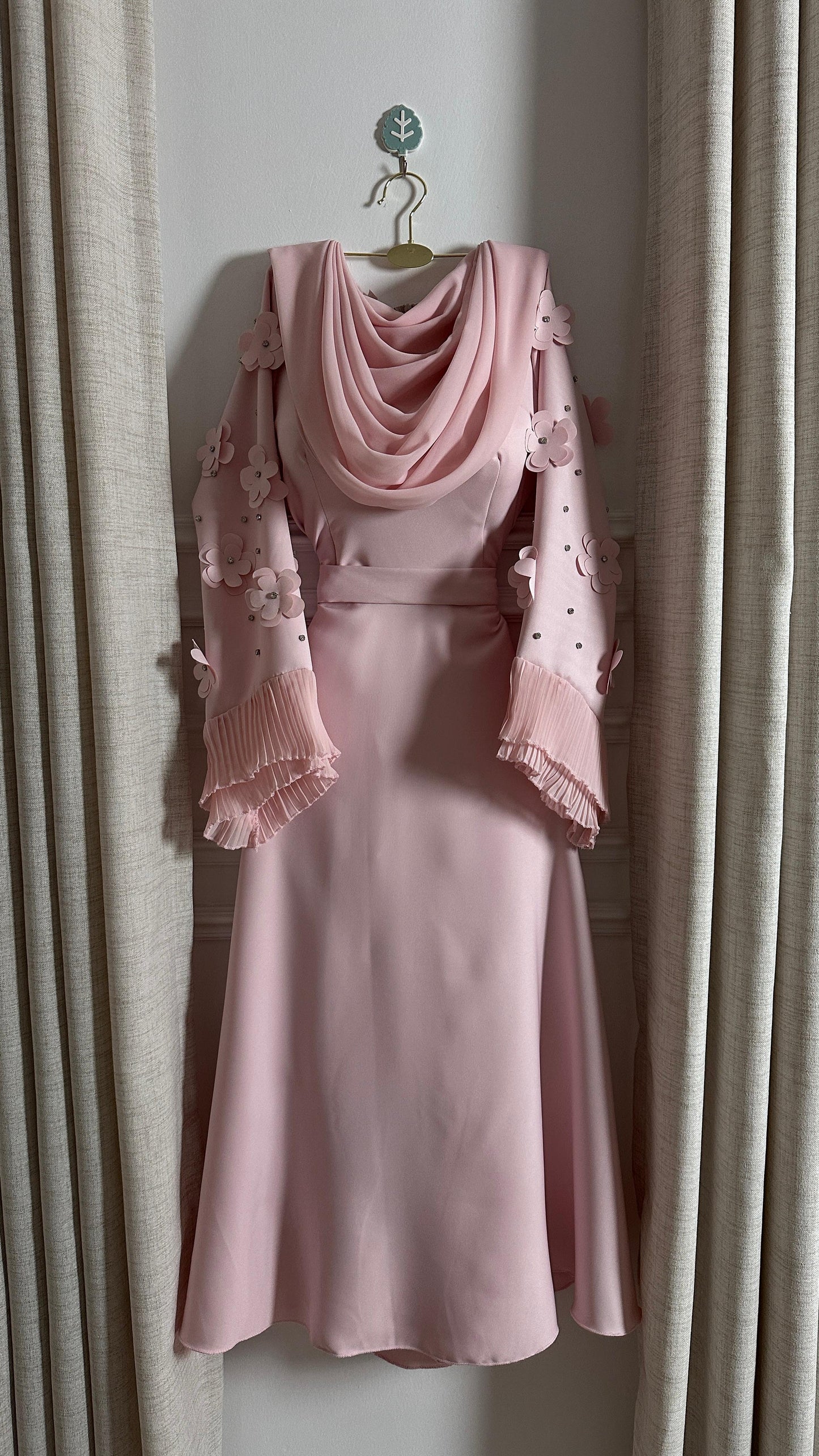 فستان باربي زهري