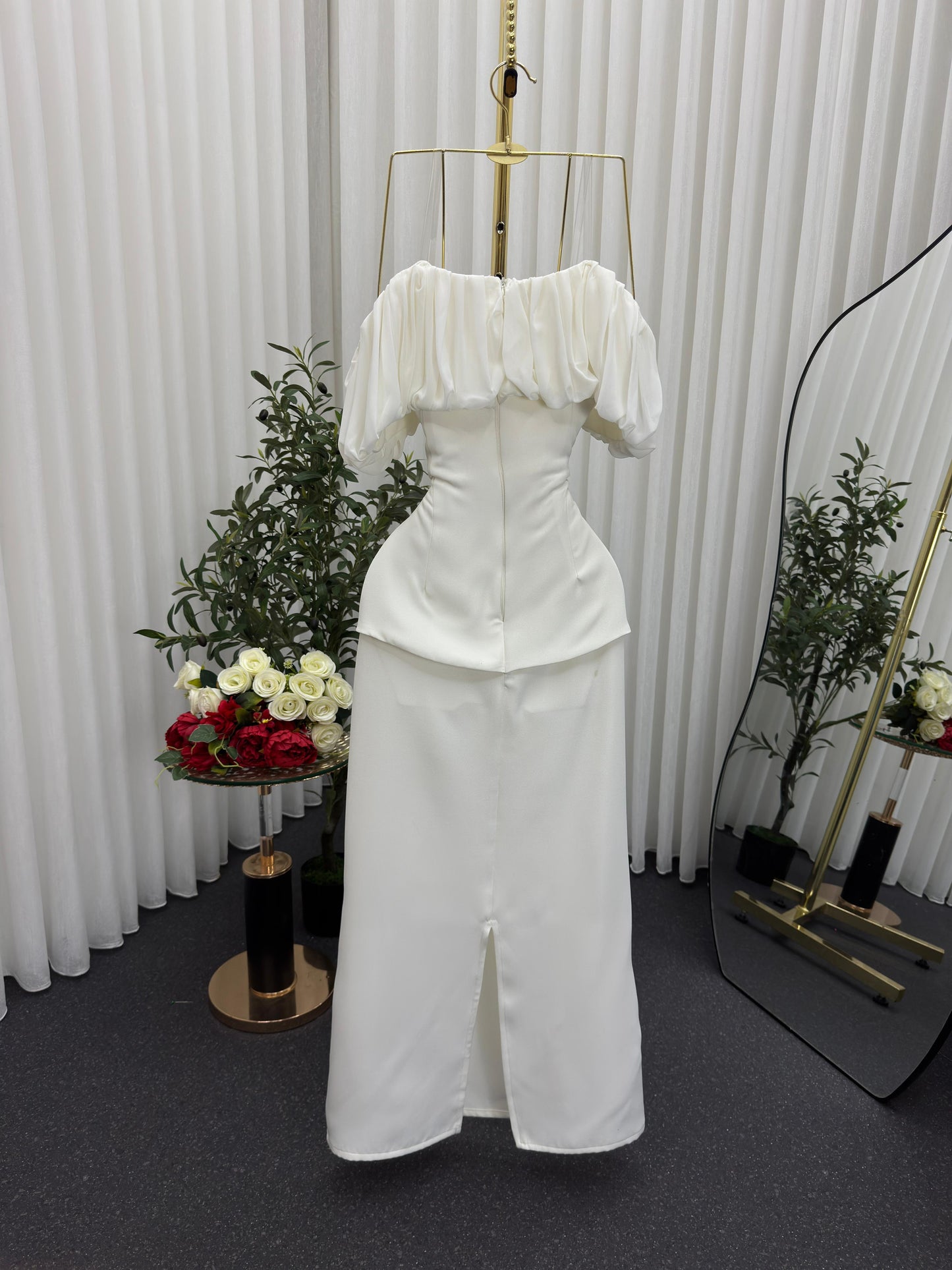 فستان ابيض اوف شولدر