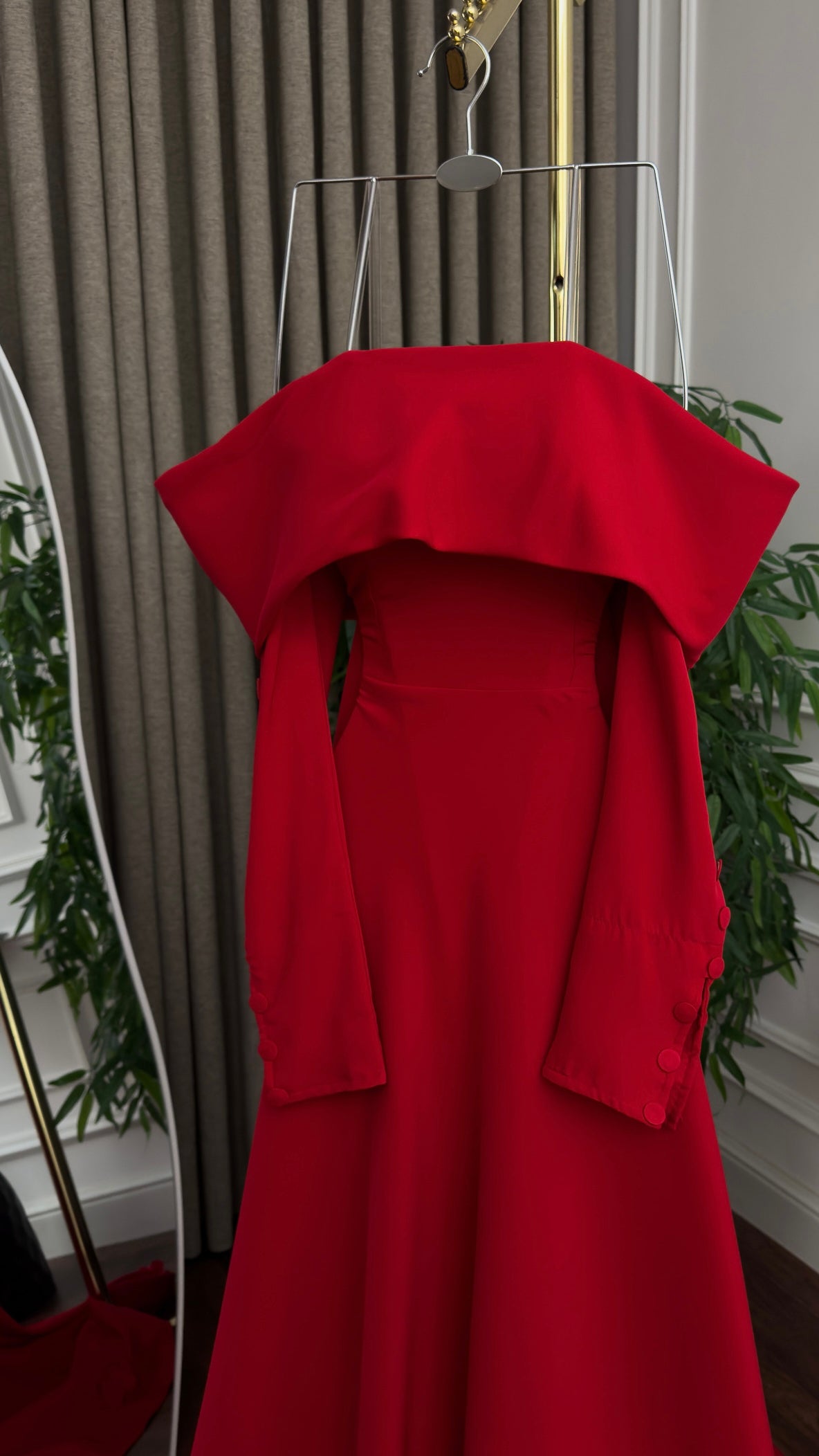 فستان احمر اوف شولدر