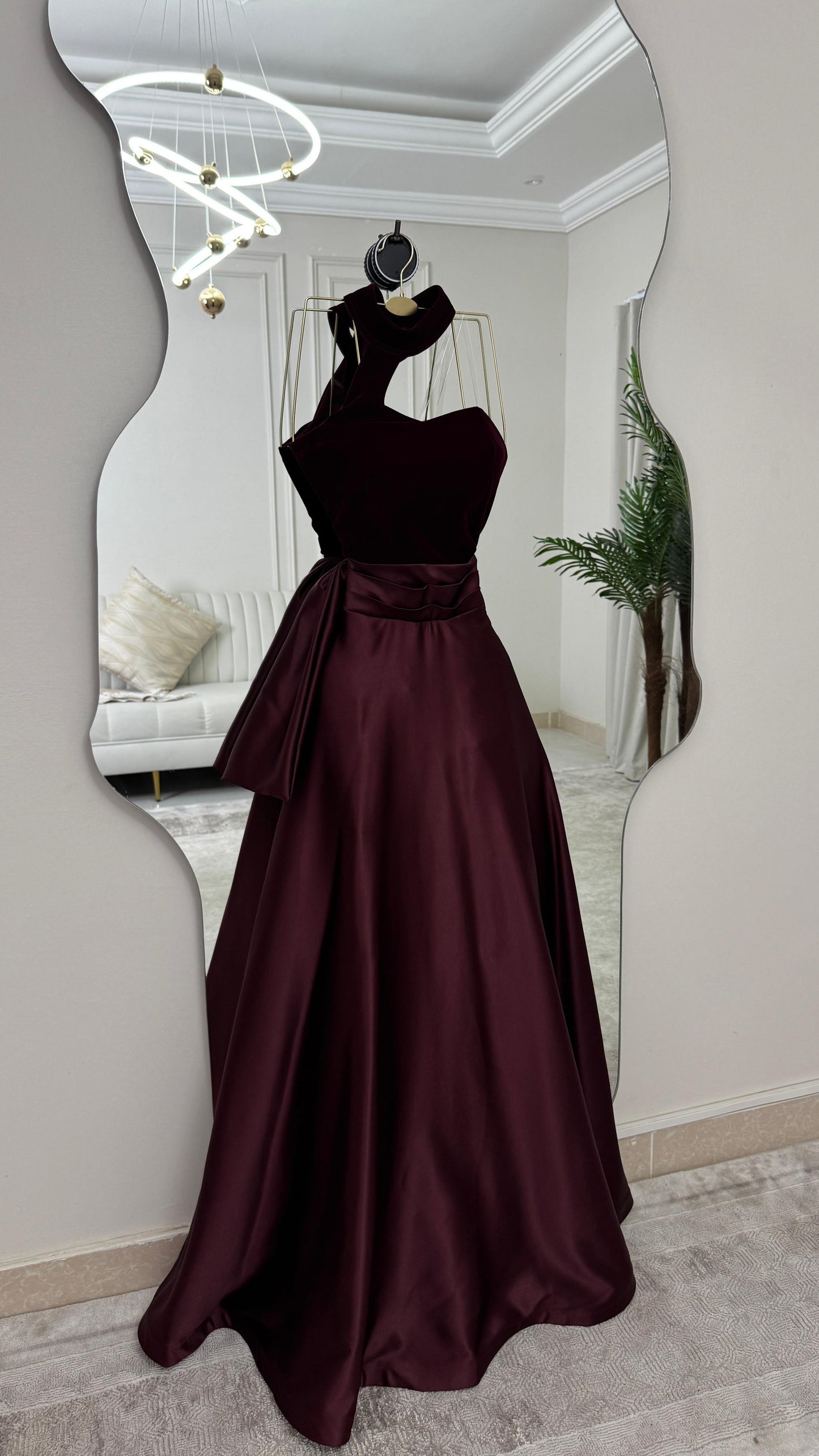 فستان عودي مخملي