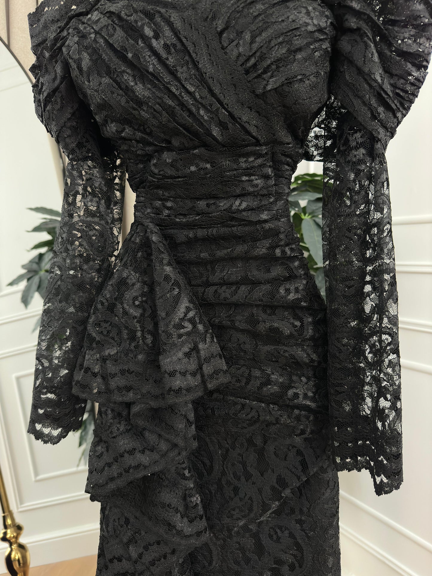 فستان دانتيل اسود