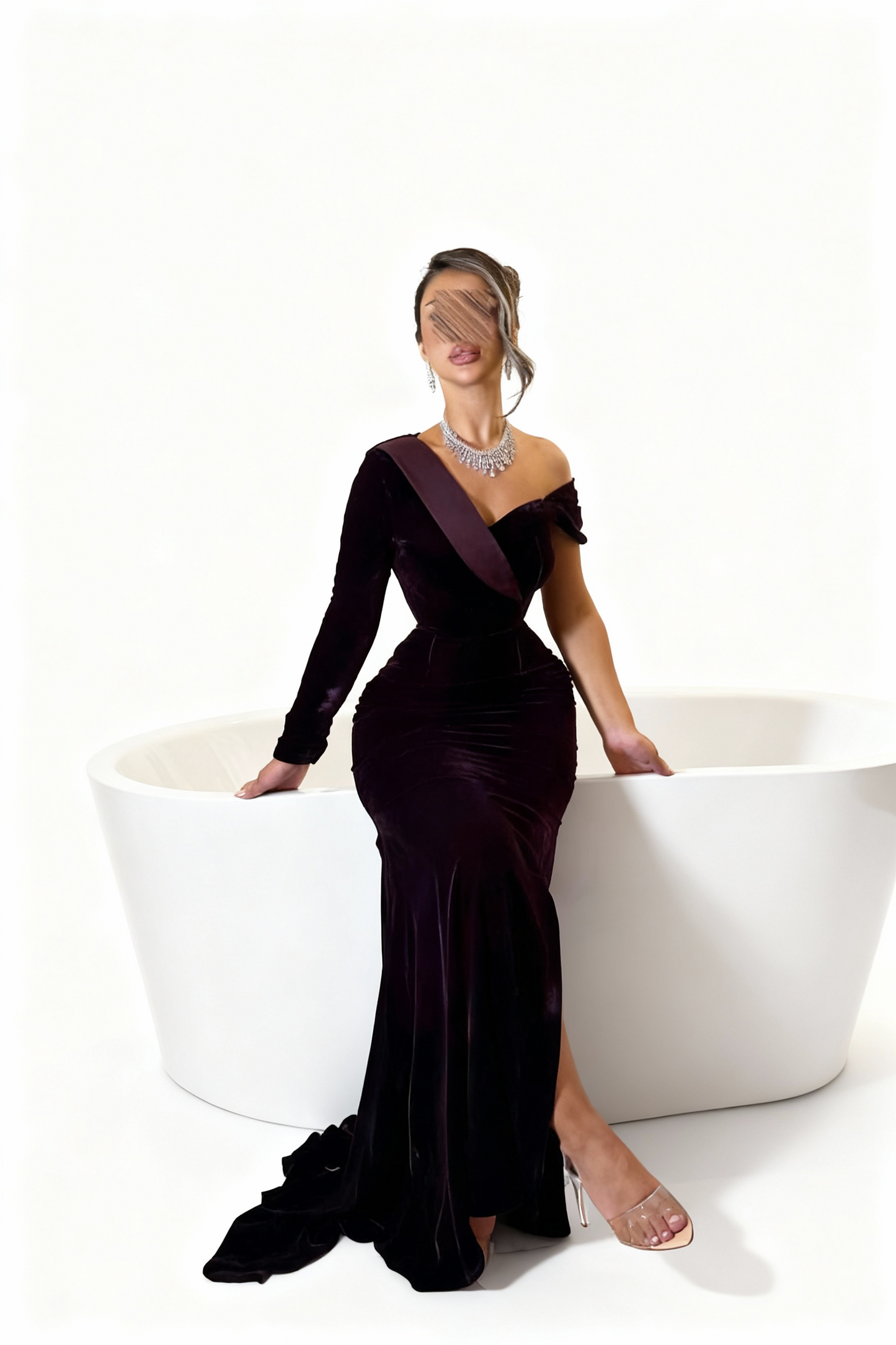 فستان عنابي مخمل