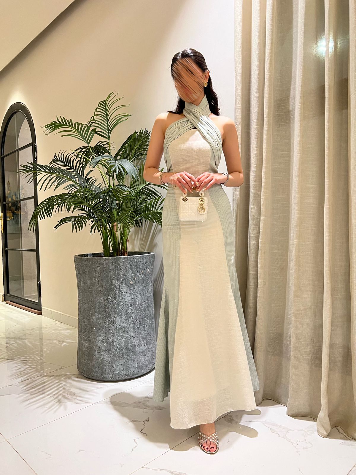 فستان سهرة بلون سماوي هادئ