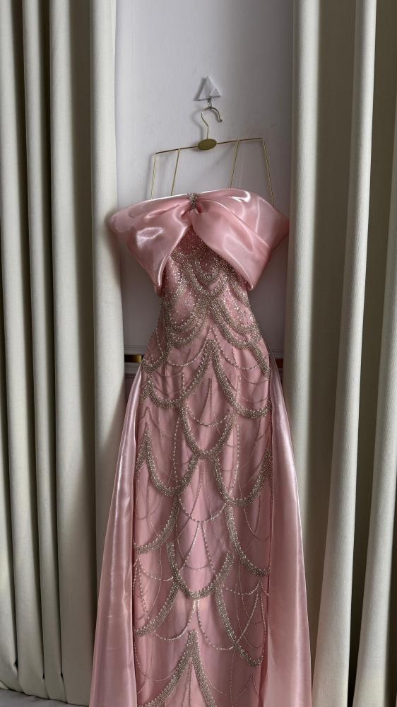 فستان سهرة مموج