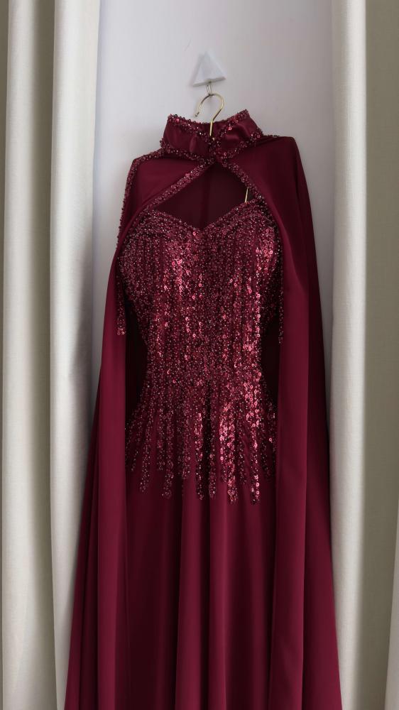 فستان حوامل أحمر كرستال
