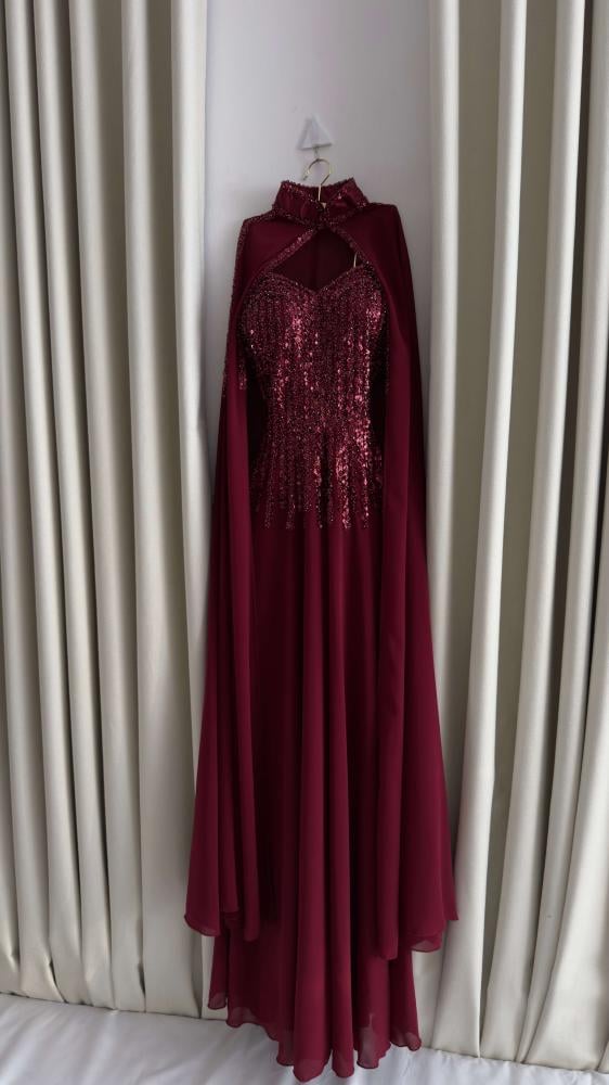 فستان حوامل أحمر كرستال