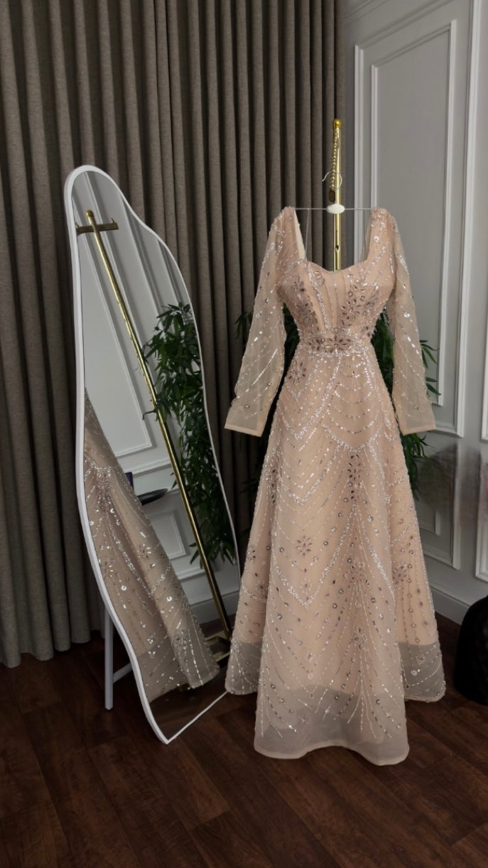 فستان كرستال بيج