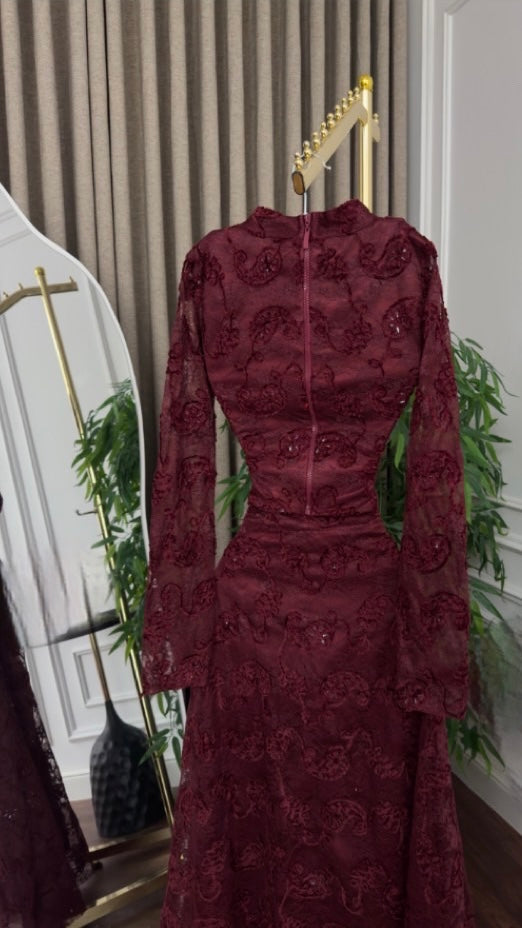 فستان دانتيل احمر