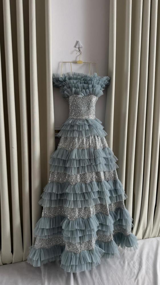 فستان سماوي طبقات