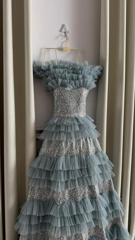 فستان سماوي طبقات