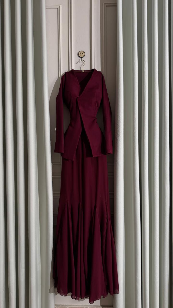 فستان خمري طويل