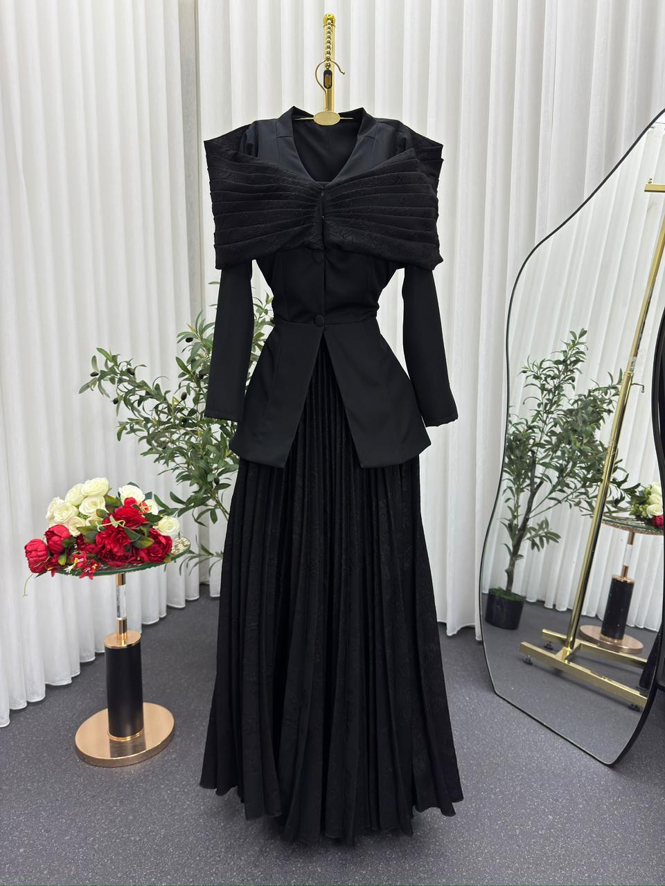 فستان أسود انيق