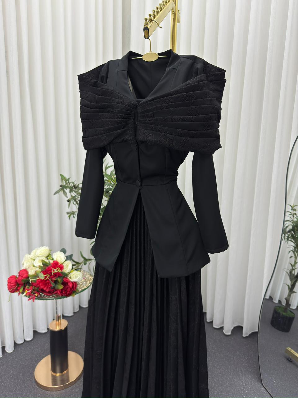 فستان أسود انيق
