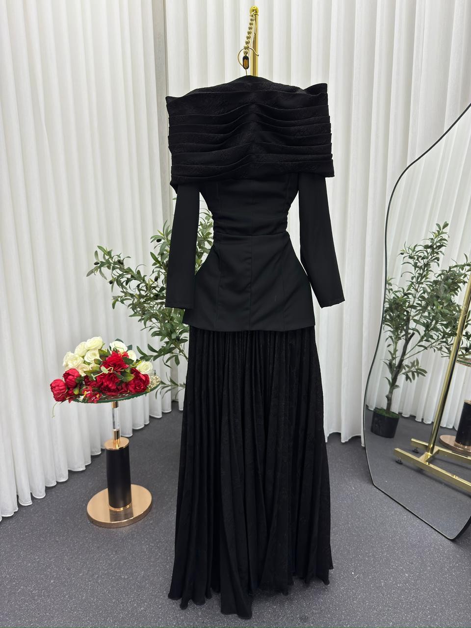 فستان أسود انيق