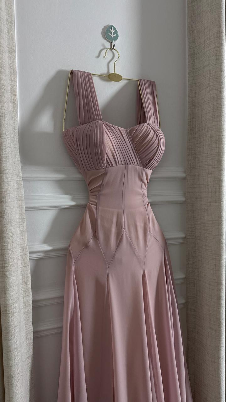 فستان باربي