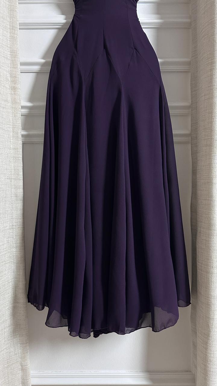 فستان بنفسجي