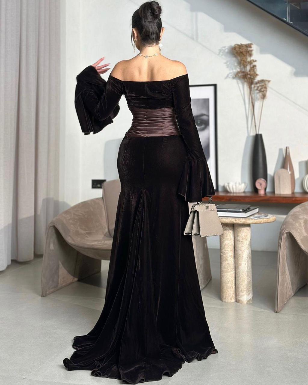 فستان بني مخمل انيق