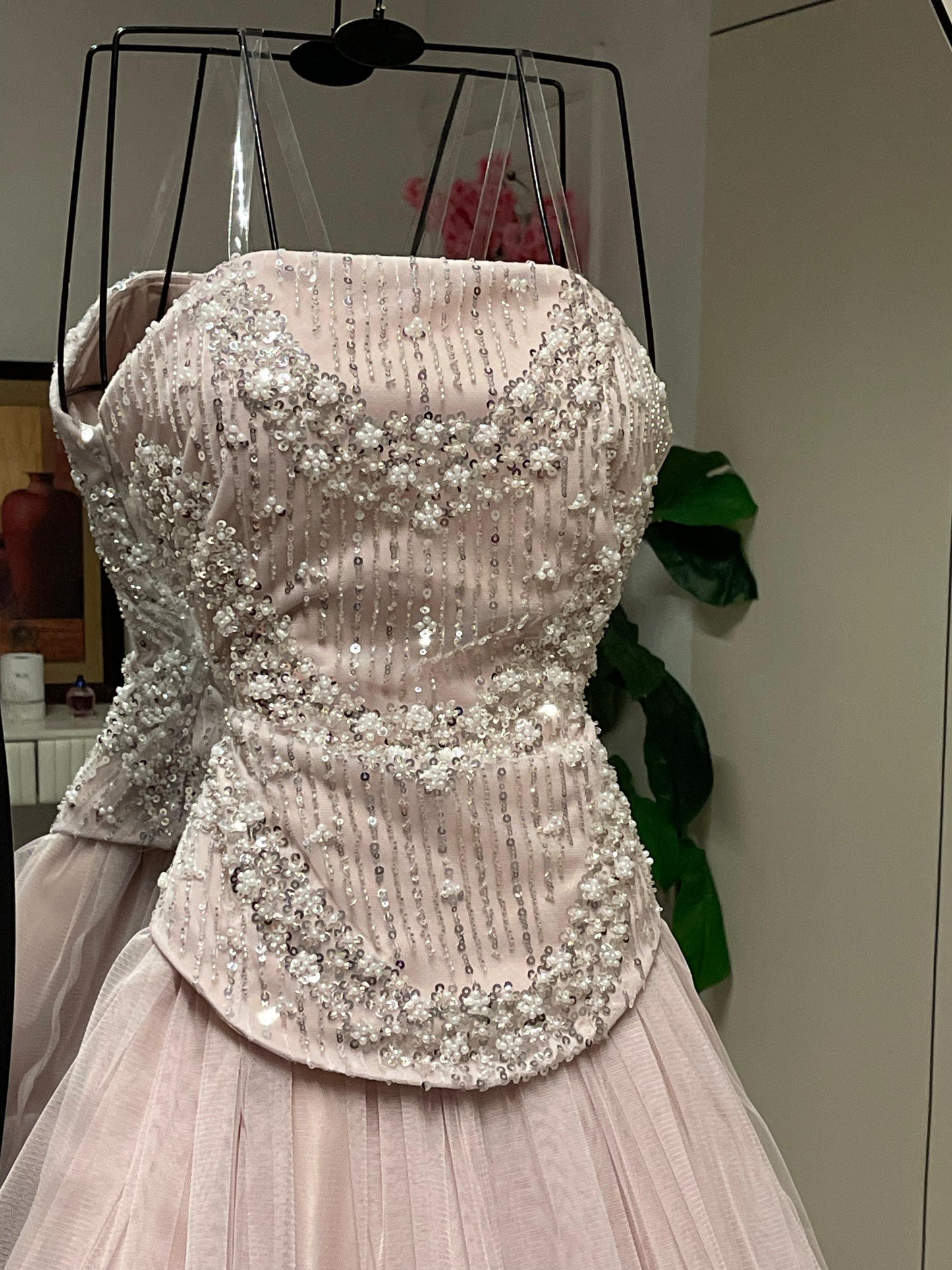 فستان وردي كورسيه