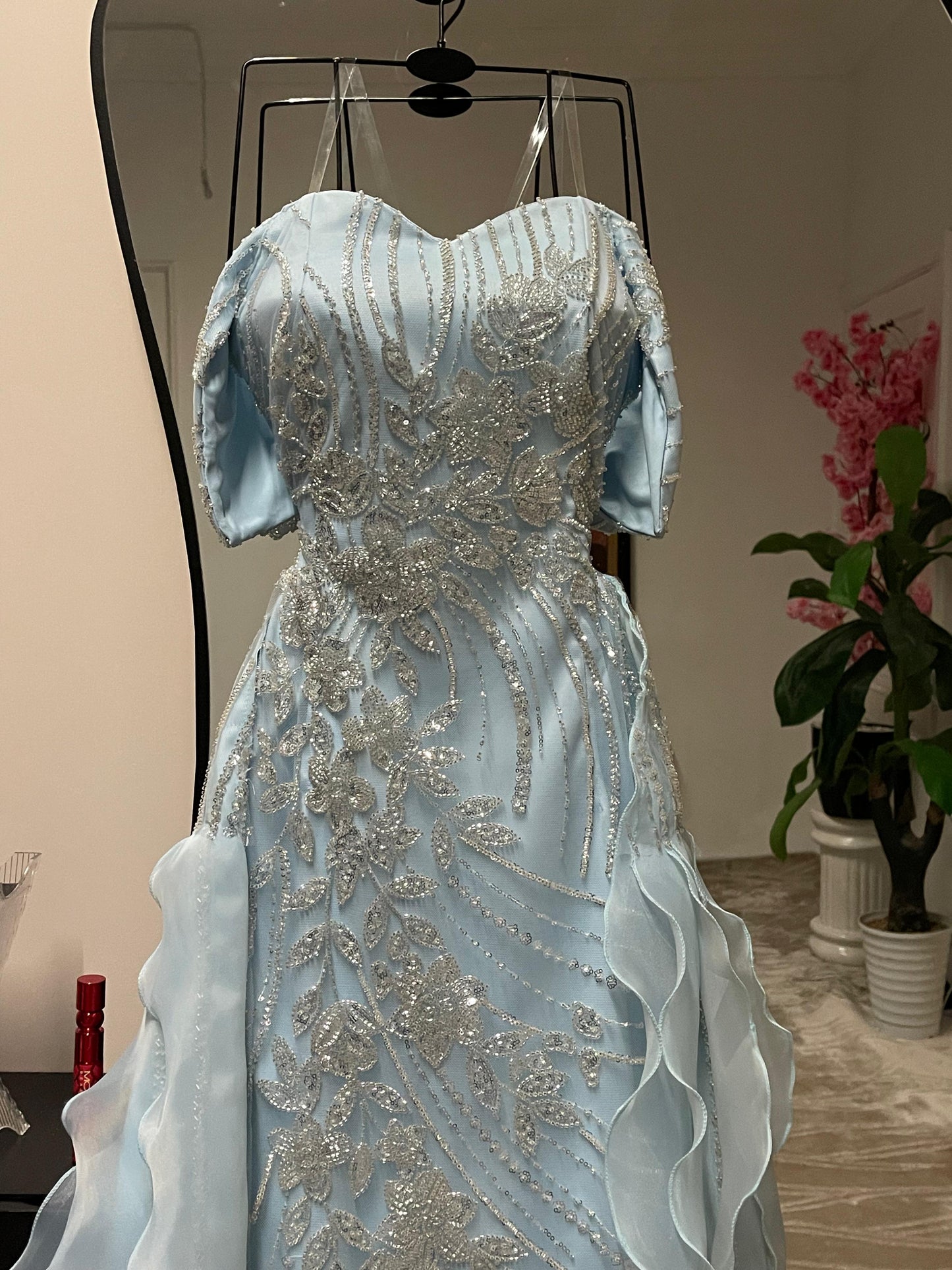 فستان فيروزي مموج