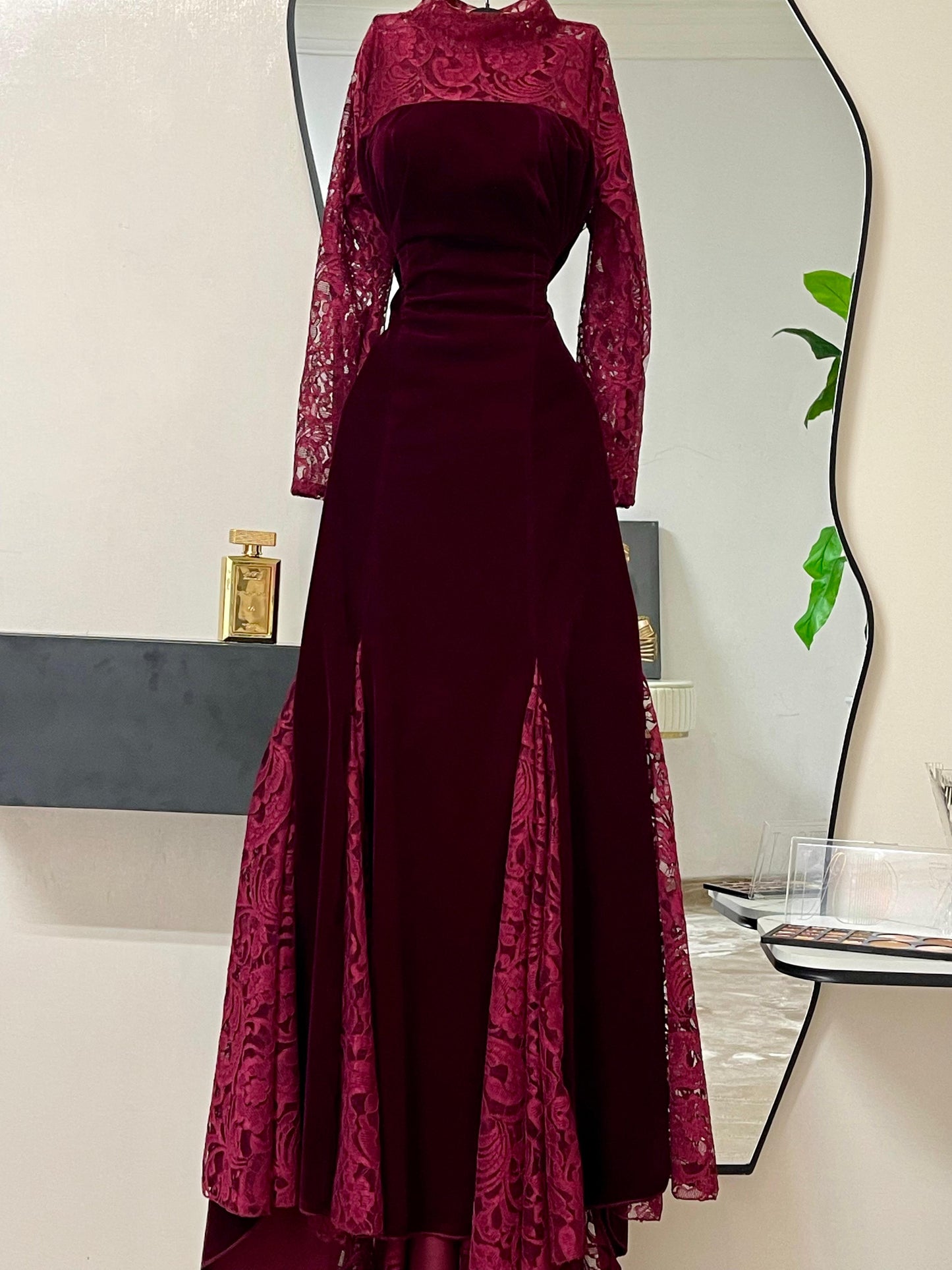 فستان خمري مخملي