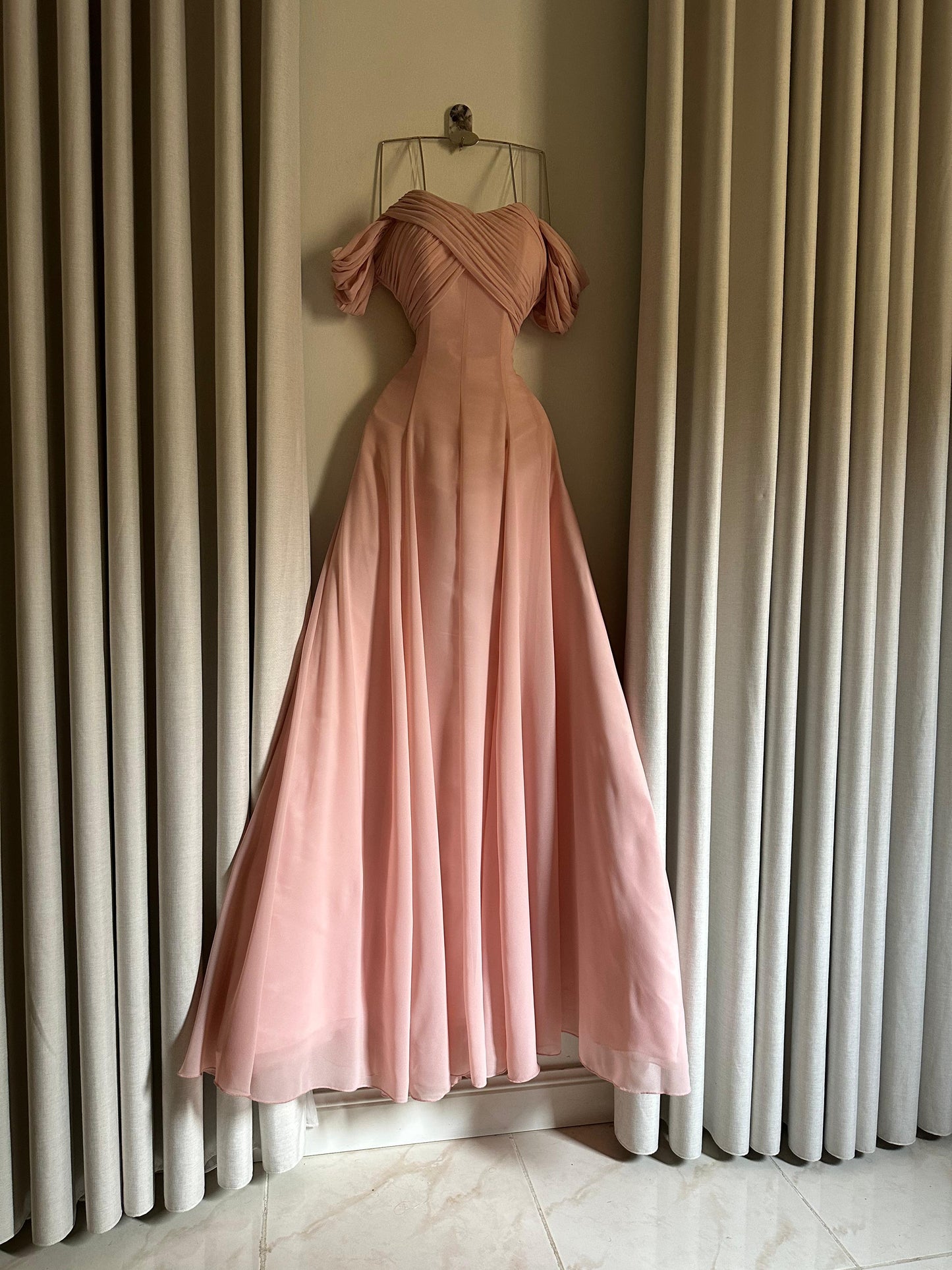 فستان باربي