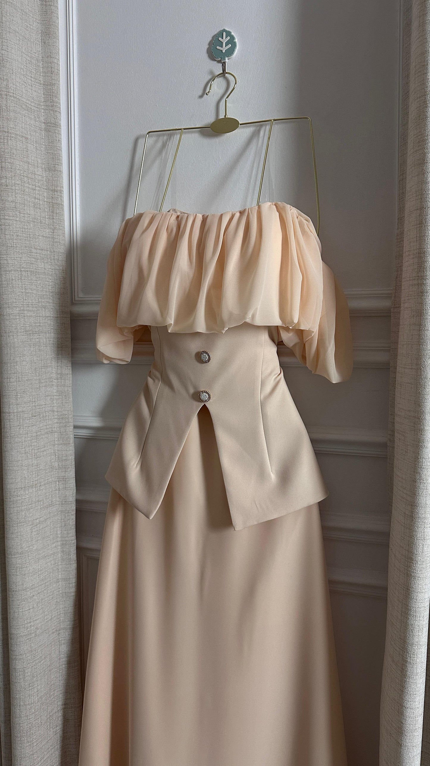 فستان خربزي انسق