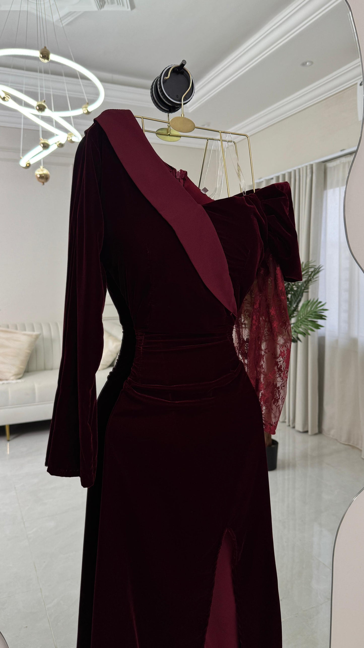 فستان بورغندي مخمل